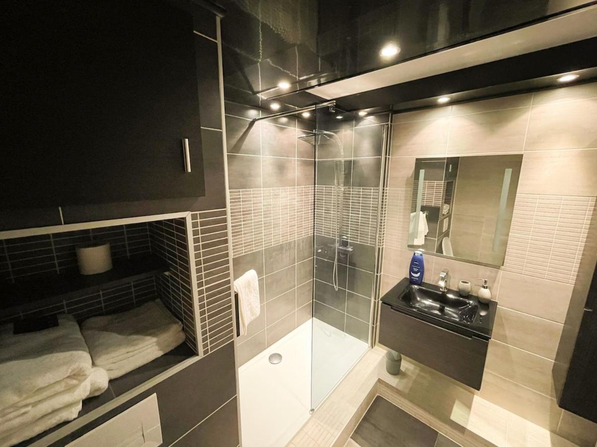 Le ~ Balcon ~ Piscine ~ Climatisation Apartment Launaguet