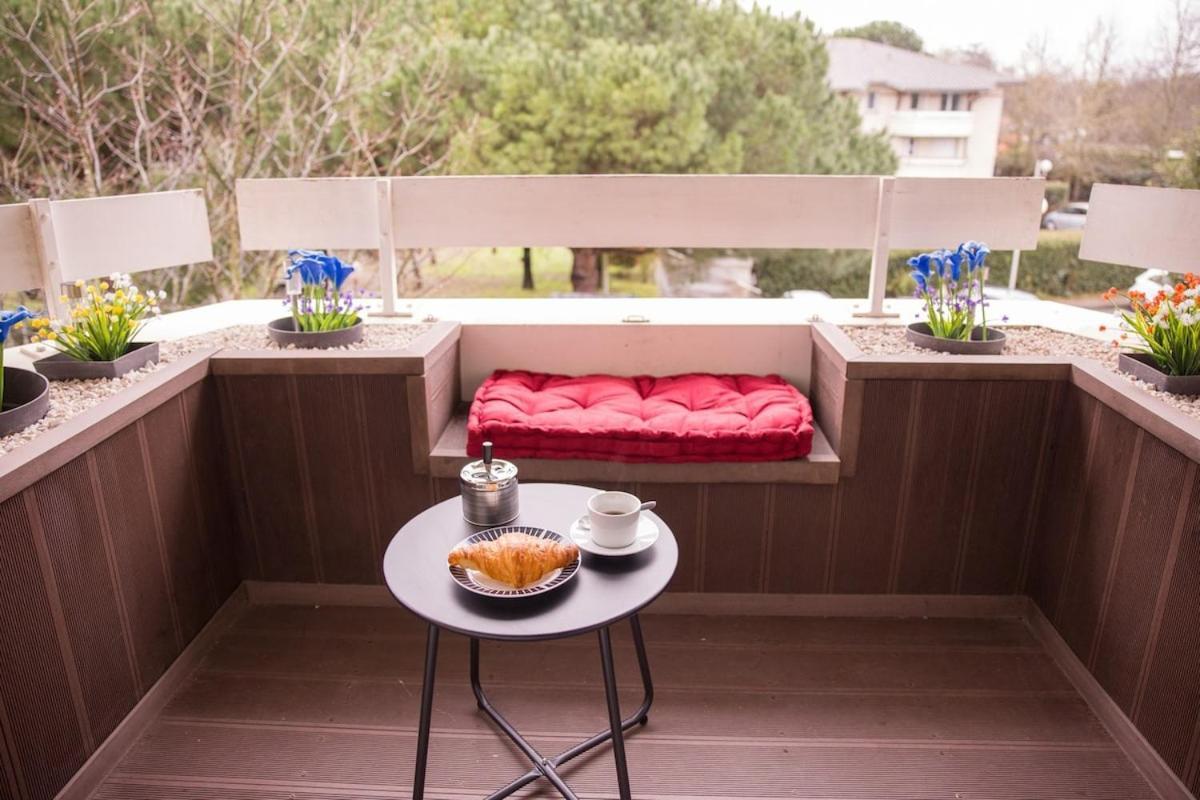 Le ~ Balcon ~ Piscine ~ Climatisation Launaguet